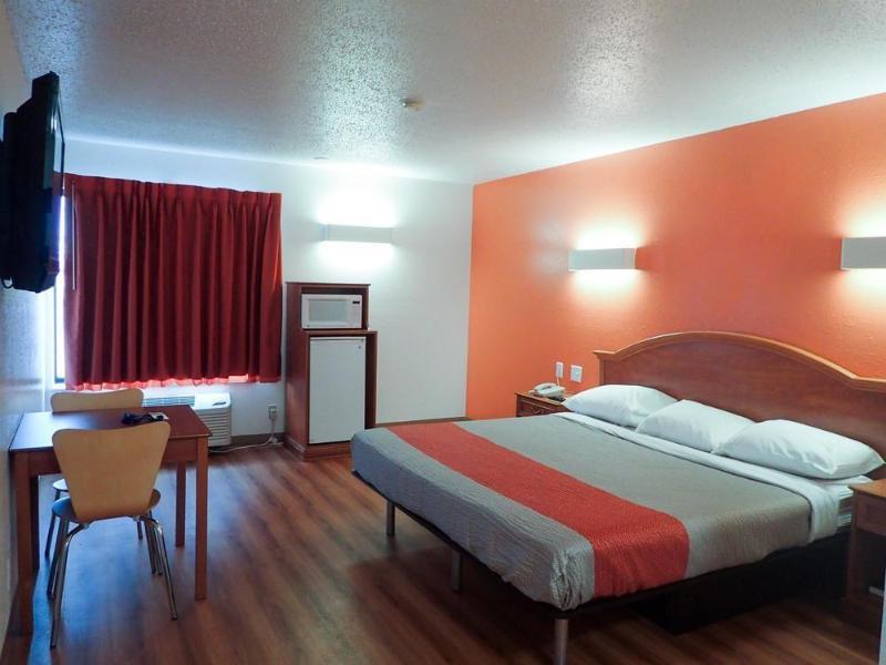 Red Lion Inn & Suites Pontoon Beach Eksteriør bilde